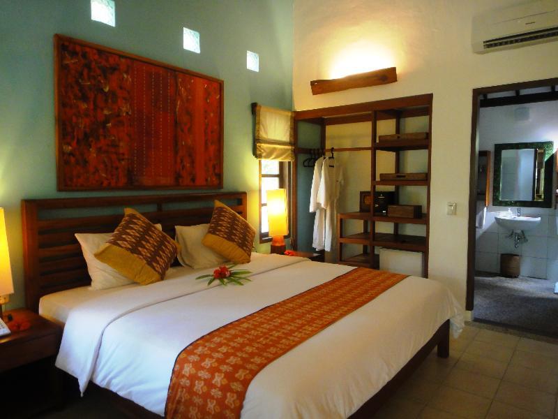 Hotel Cocotinos Manado Extérieur photo