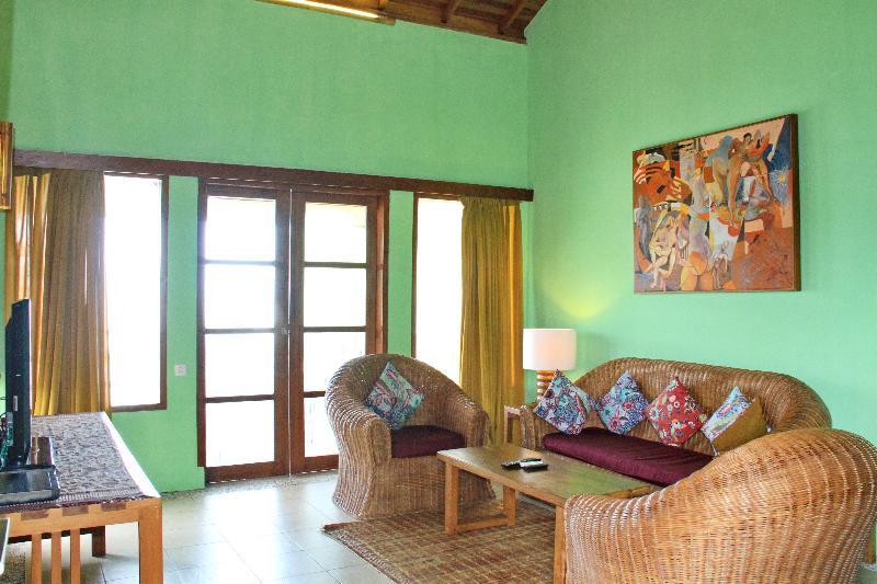 Hotel Cocotinos Manado Extérieur photo